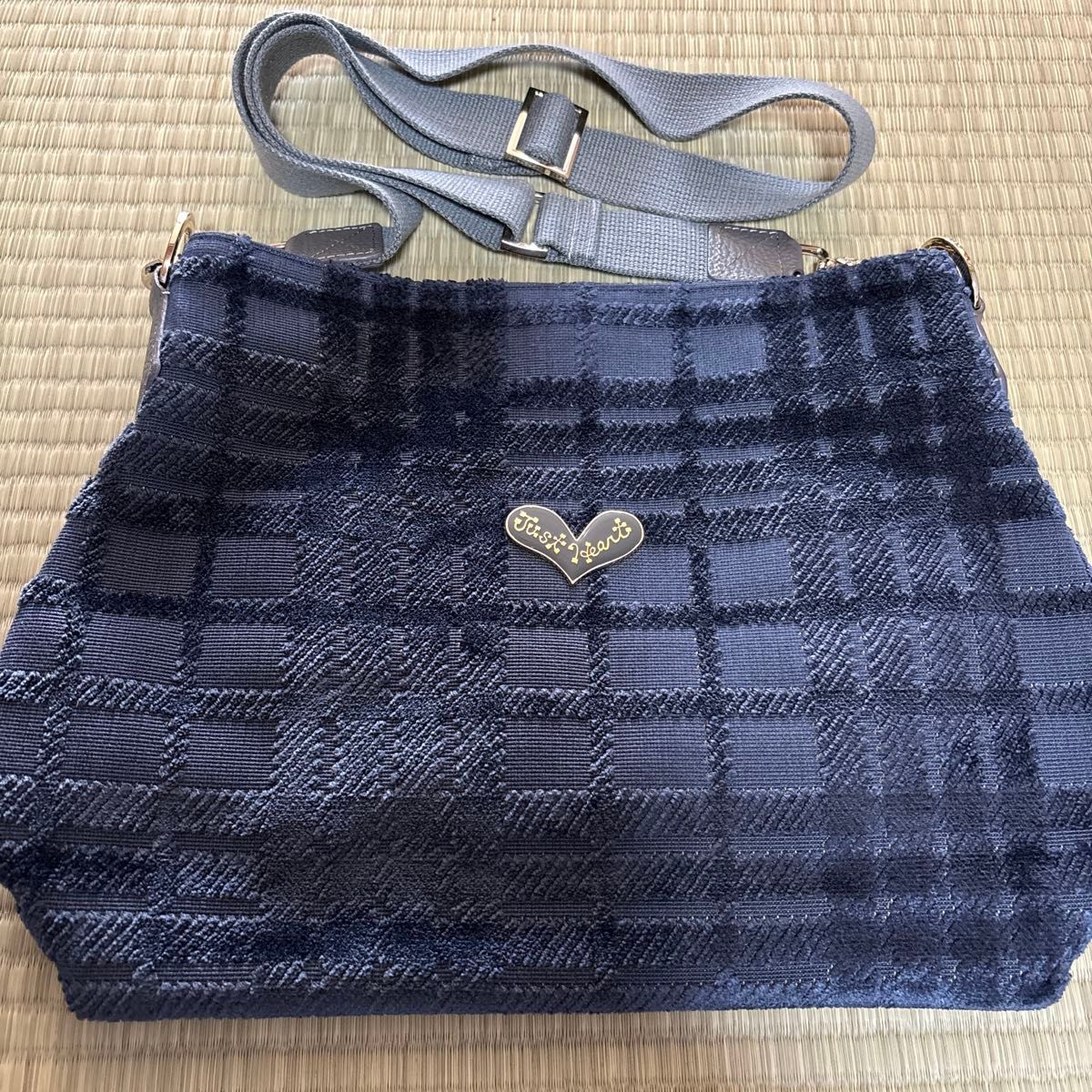 Synchro Shoulder Bag