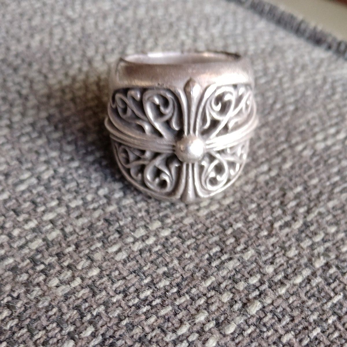 CHROME HEARTS guaranteed authentic! Classic Oval Cross Ring, 925 sterling silver ring, VUITTON BVLGARI