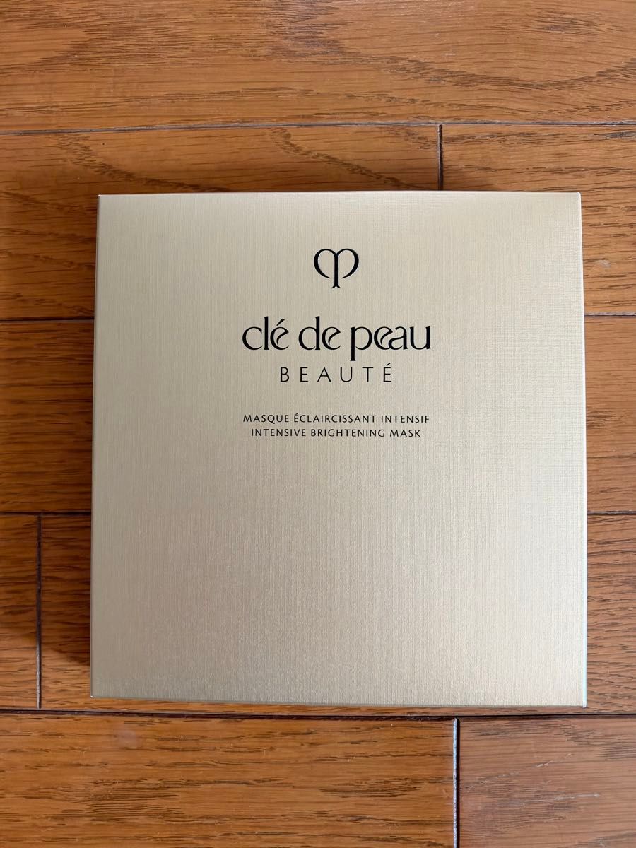 Clé de Peau Beauté Masque Eclercissant, 6-Piece Sheet Mask